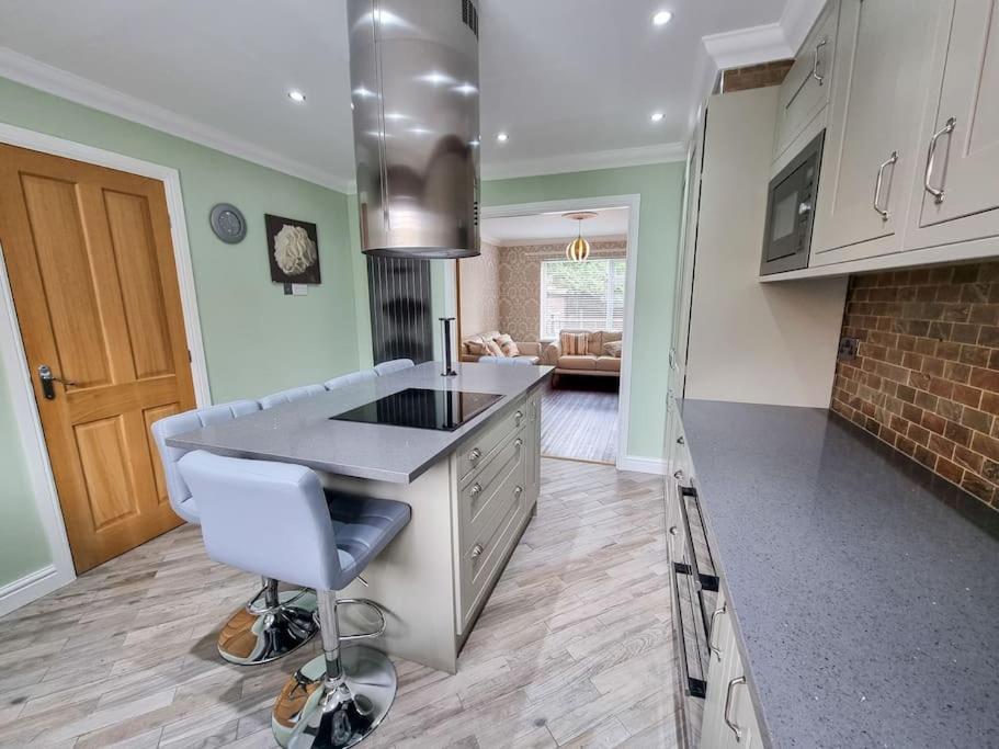 Stunning Family Home Close To The City Centre Manchester Exterior foto